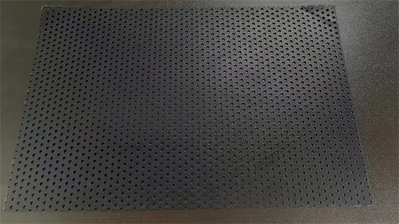 лист AA1060 0.8mm алюминиевый пефорированный, AA1100, AA3003 черно-белое